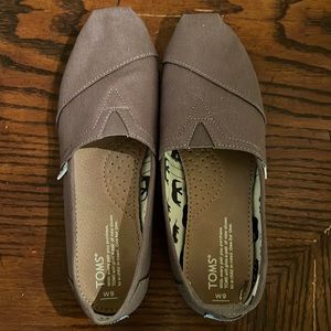 Toms Classic Ash Canvas in grey US women’s size 9